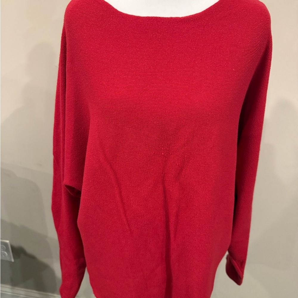 Women’s Vila Milano Vibrant Red Sweater with slight Raglan Sleeves Size XL
